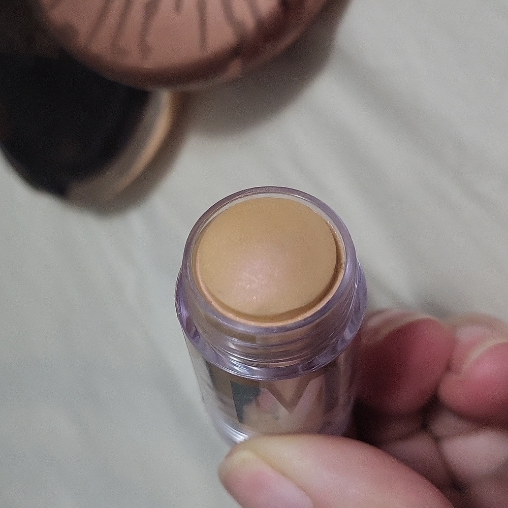 Milk highlighter - Picture 3 of 3